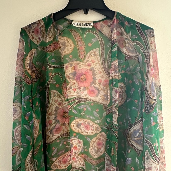 Yes, it’s a vintage Albert Capraro in an extremely rare style. A wardrobe staple - Picture 7 of 10